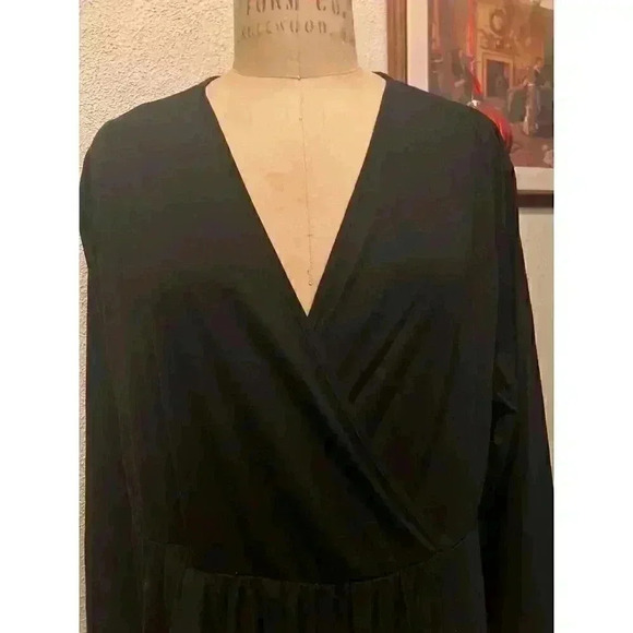 Long Sleeve V-Neck Faux Wrap Asymetrical Hem Maxi Dress Black NWT Size 24 - Picture 4 of 8
